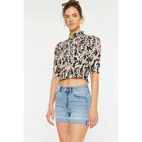KanCan Jasmine High Rise Shorts Denim Light Wash Stretchy Comfort size L NEW - Picture 1 of 14